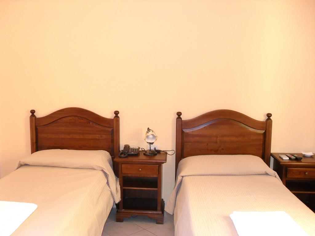 Torrenova  Hotel Piro חדר תמונה
